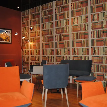 Hotel Roc De Massabielle 3*