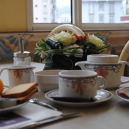 Roc De Massabielle Hotel Lourdes