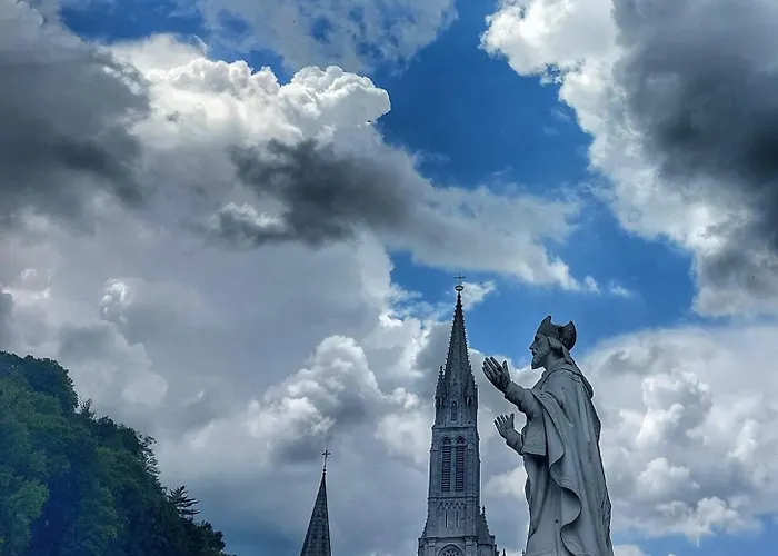 Roc De Massabielle Hotel Lourdes