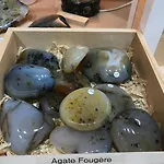 大鹏岩洞酒店 3* 卢德