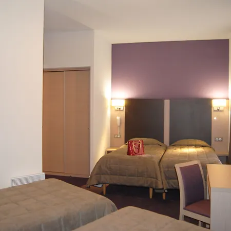 大鹏岩洞酒店 3*