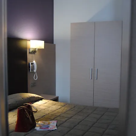 Hotel Roc De Massabielle