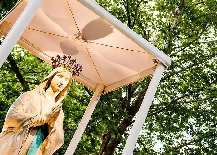 Roc De Massabielle Отель Лурд